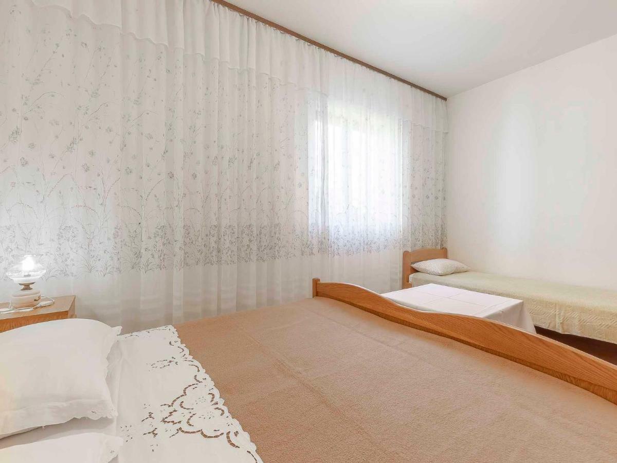 Mira Apartment Пореч Екстериор снимка